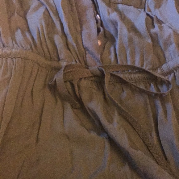 American Eagle Outfitters Olive Green cinch waist roll-up button sleeves - Picture 2 of 6